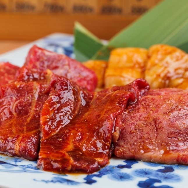 【今日は焼肉だけセット　〜上〜】今日はお肉の日！そんな日に楽しめるセットをご用意いたしました。厳選焼肉8枚ご用意！塩とタレの味付け比率はお選び頂けます。